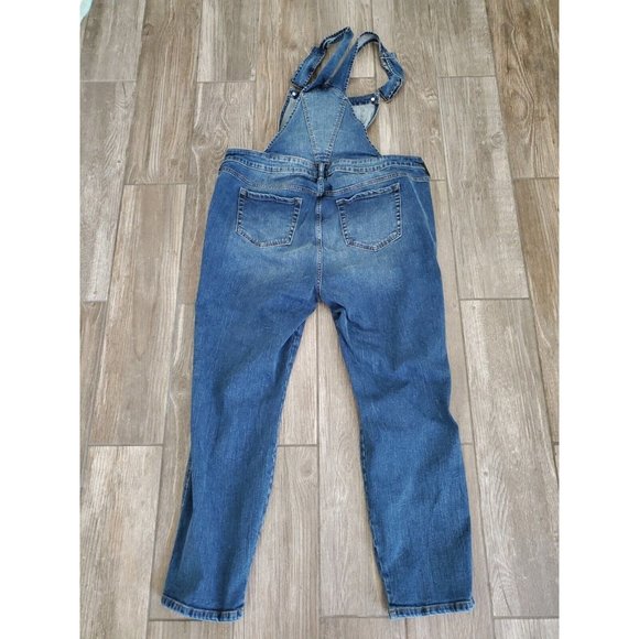 Torrid Women's Demin Medium Wash Distressed Overalls Size 16 - Picture 5 of 7
